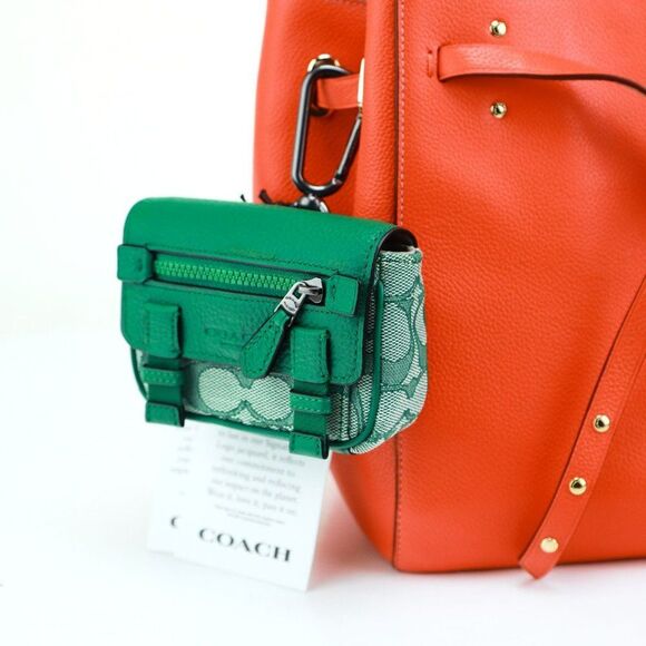 NWT Coach Men's Track Messenger Key Fob Bag Charm Forest Green - Picture 1 of 9